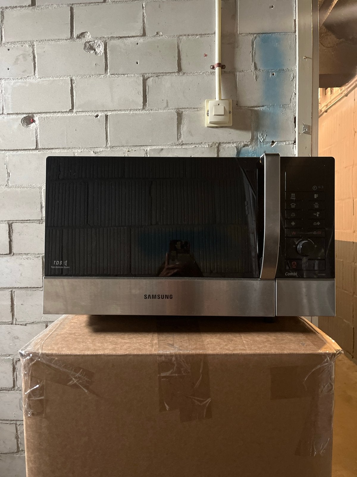 Samsung combimagnetron - Wegens verhuizing te koop, Ophalen, Combimagnetron, Gebruikt, Grill