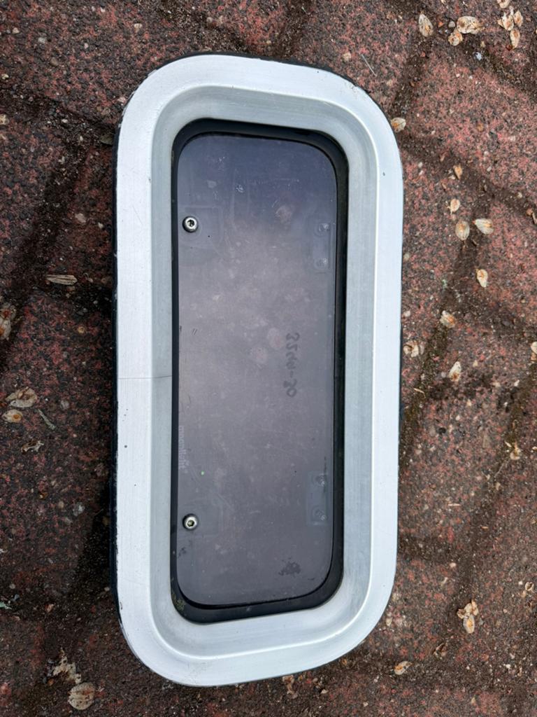 2 kiep/klap raampjes. Zie foto’s voor maten., Watersport en Boten, Ophalen of Verzenden, Gebruikt, Overige typen