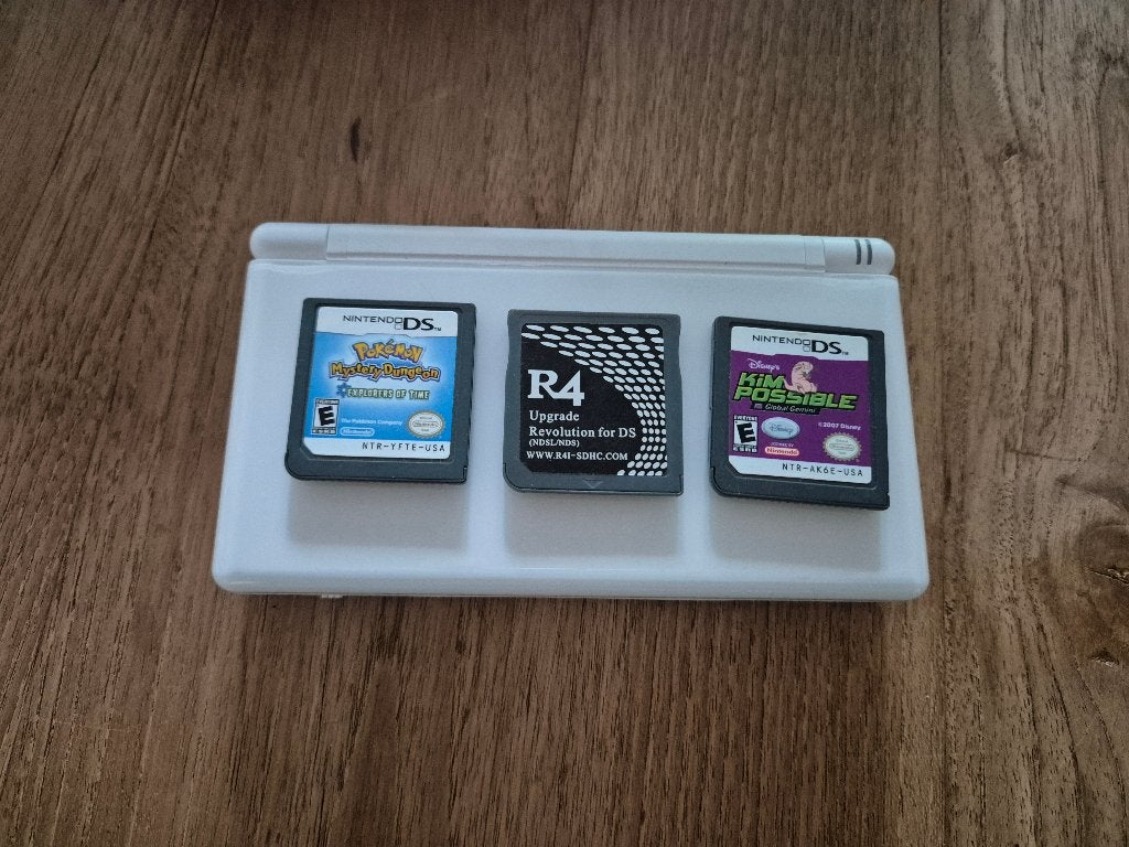 Witte Nintendo DS Lite met Spellen Pokemon Mystery Dungeon, Spelcomputers en Games, Spelcomputers | Nintendo DS, Ophalen of Verzenden