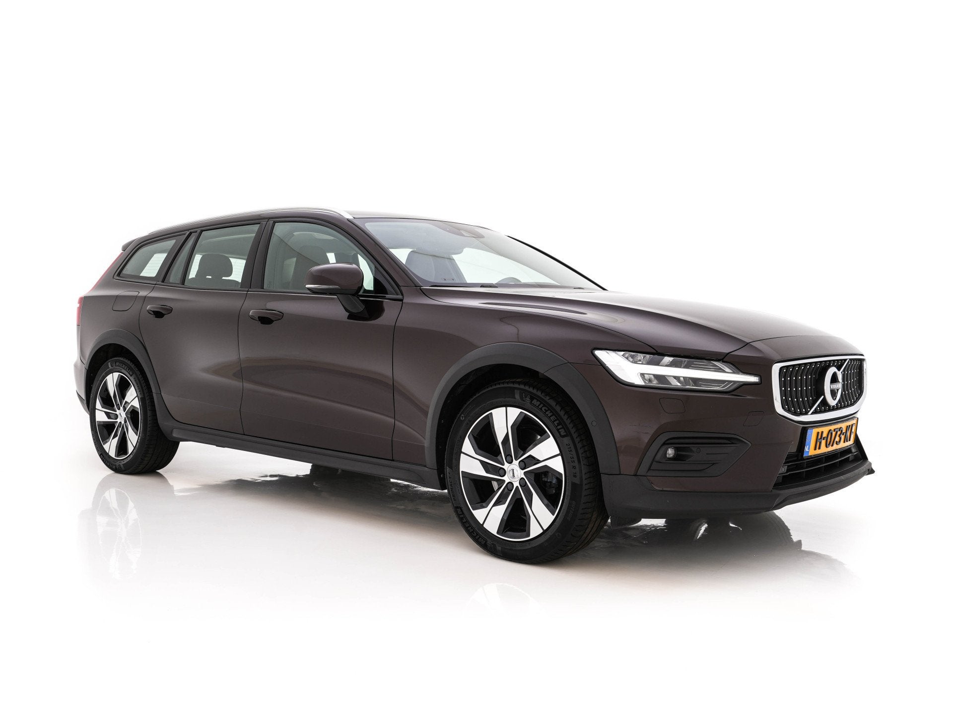 Volvo V60 Cross Country 2.0 D4 AWD Pro Aut. *LEATHER | FULL-, Automaat, Gebruikt, Euro 6, Diesel