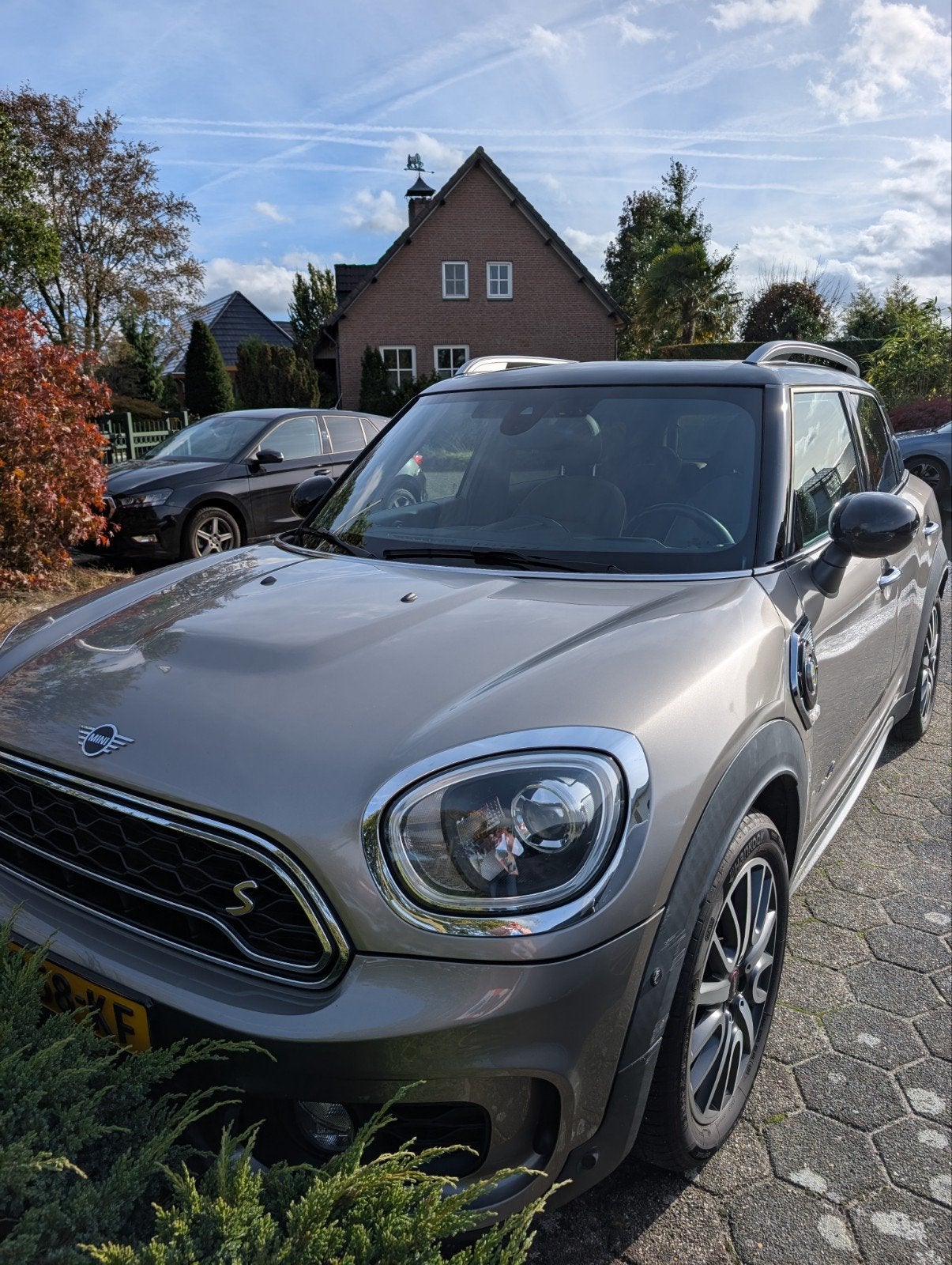 Mini Countryman 1.5 E 224pk All4 Aut. 2019 Grijs, Auto's, 136 pk, Countryman, Plug-in hybride, Vierwielaandrijving