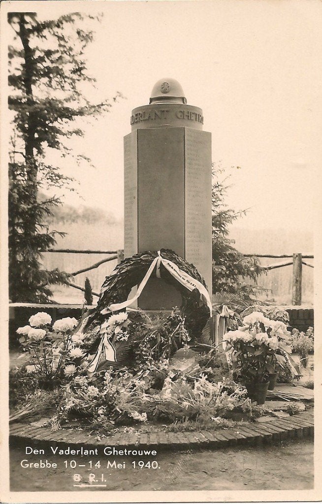 Oorlogsmonument Grebbeberg - Echte foto, Ophalen of Verzenden, 1940 tot 1960, Gelopen, Gelderland