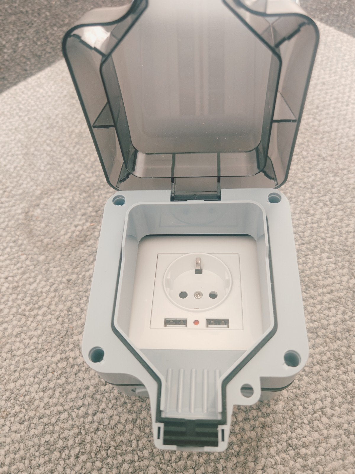 Waterdicht Stopcontact met USB-poorten - Nieuw, Ophalen of Verzenden, Nieuw, Stopcontact