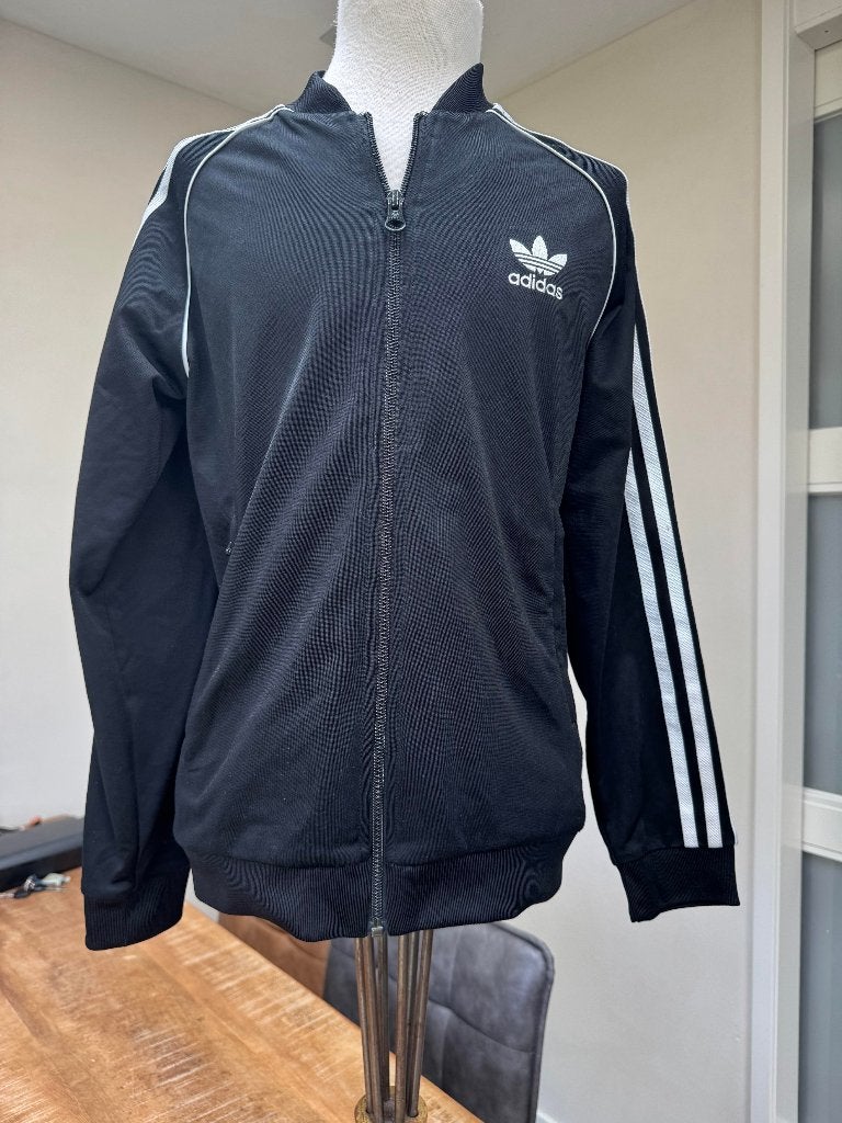 ADIDAS vest zwart nieuwstaat maat 152 D12, Kinderen en Baby's, Kinderkleding | Maat 152, Adidas, Meisje, Sport- of Zwemkleding
