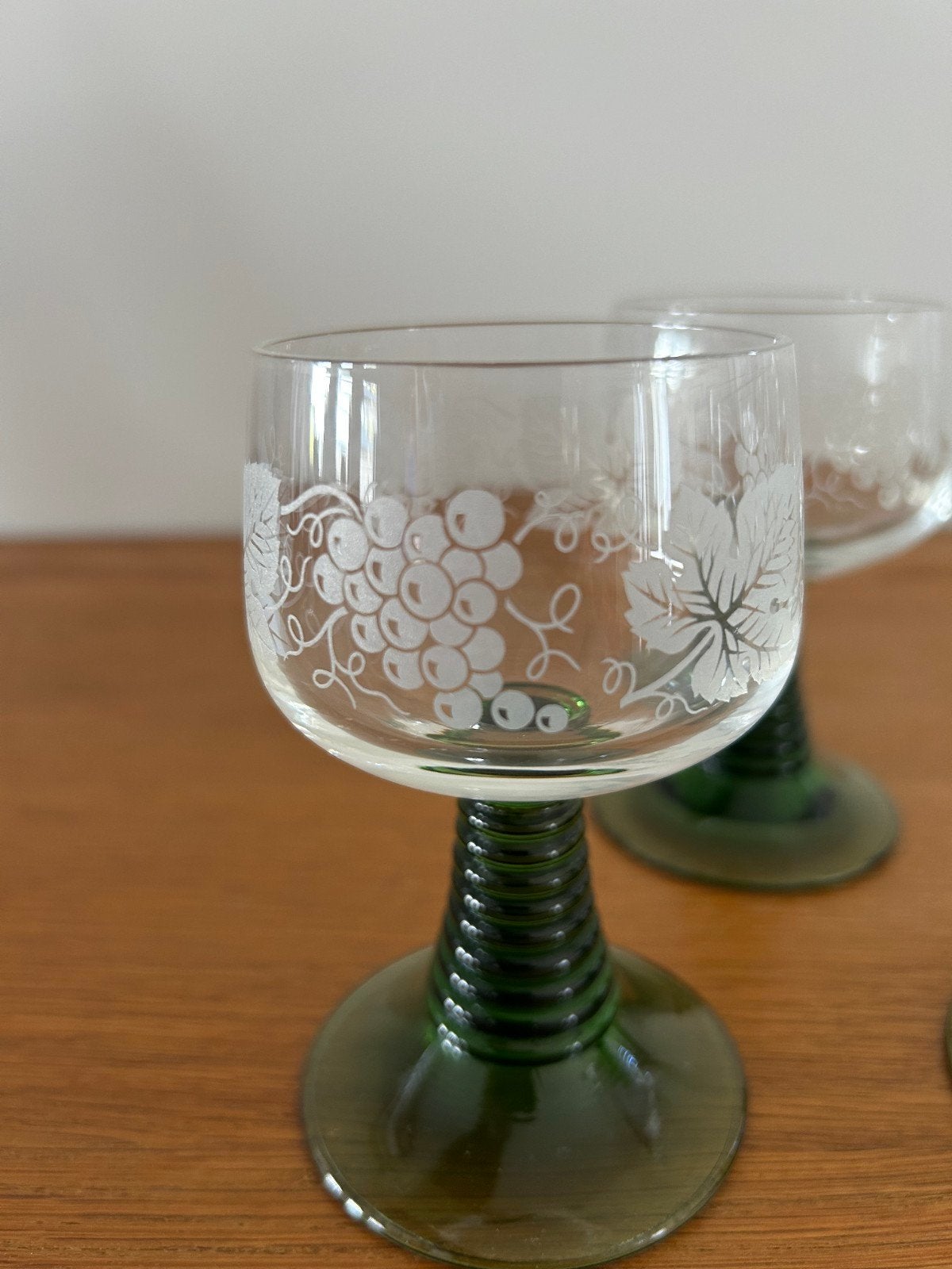 Diverse sets gekleurde glazen, Antiek en Kunst, Antiek | Glas en Kristal, Ophalen of Verzenden