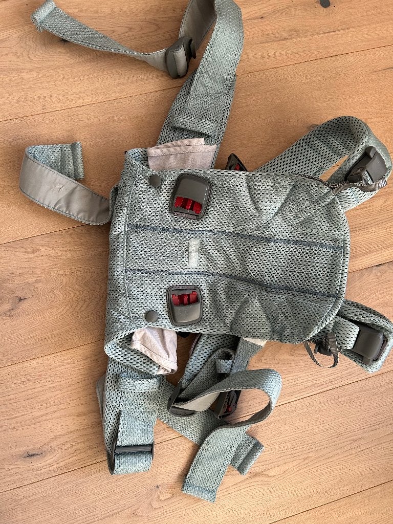 Baby Bjørn - baby carrier (0-3) - front and back, Ophalen, Zo goed als nieuw