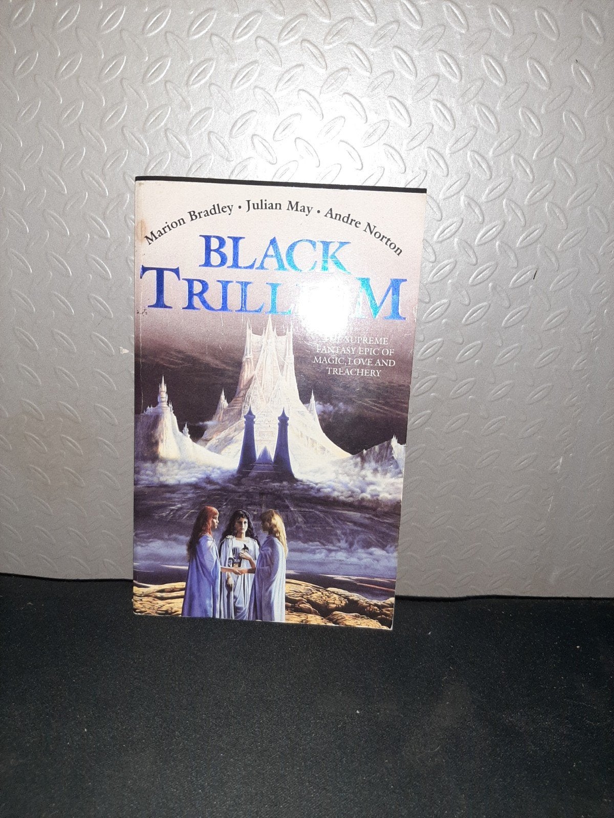 Black Trillium - Marion Bradley, Julian May, Andre Norton, Ophalen of Verzenden, Gelezen