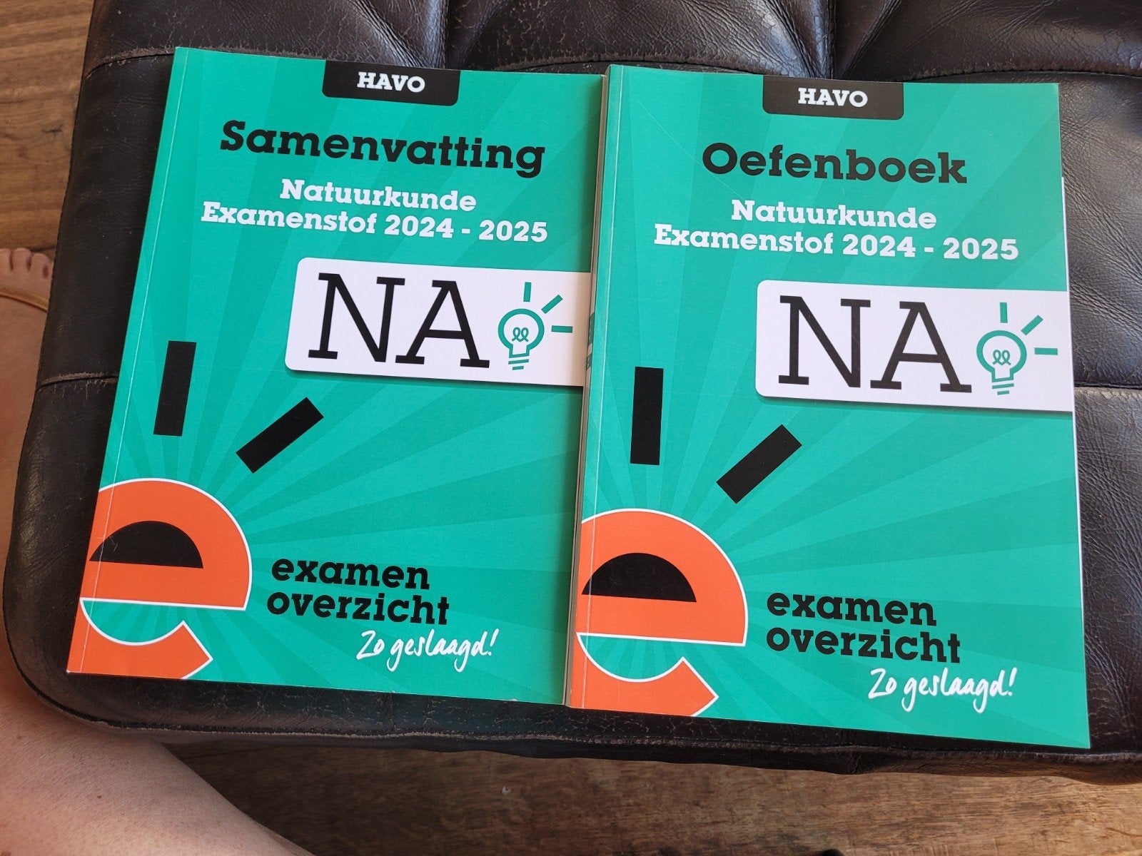 Examen bundel Natuurkunde HAVO 2024-2025 Samenvatting & Oef, Boeken, Ophalen of Verzenden, Zo goed als nieuw, HAVO, Natuurkunde