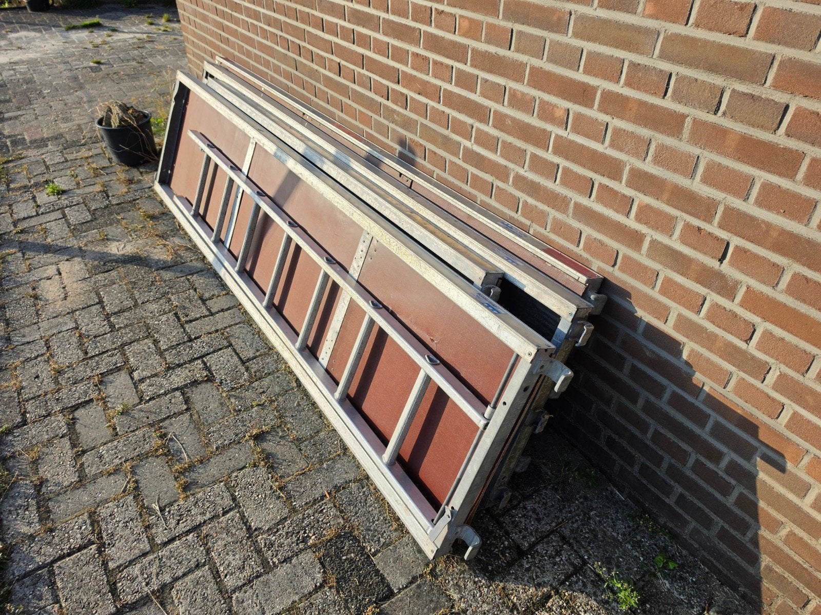 Steigerdelen en aluminium steigerframes, Doe-het-zelf en Verbouw, Steigers, Gebruikt, Rolsteiger of Kamersteiger, Minder dan 2 meter