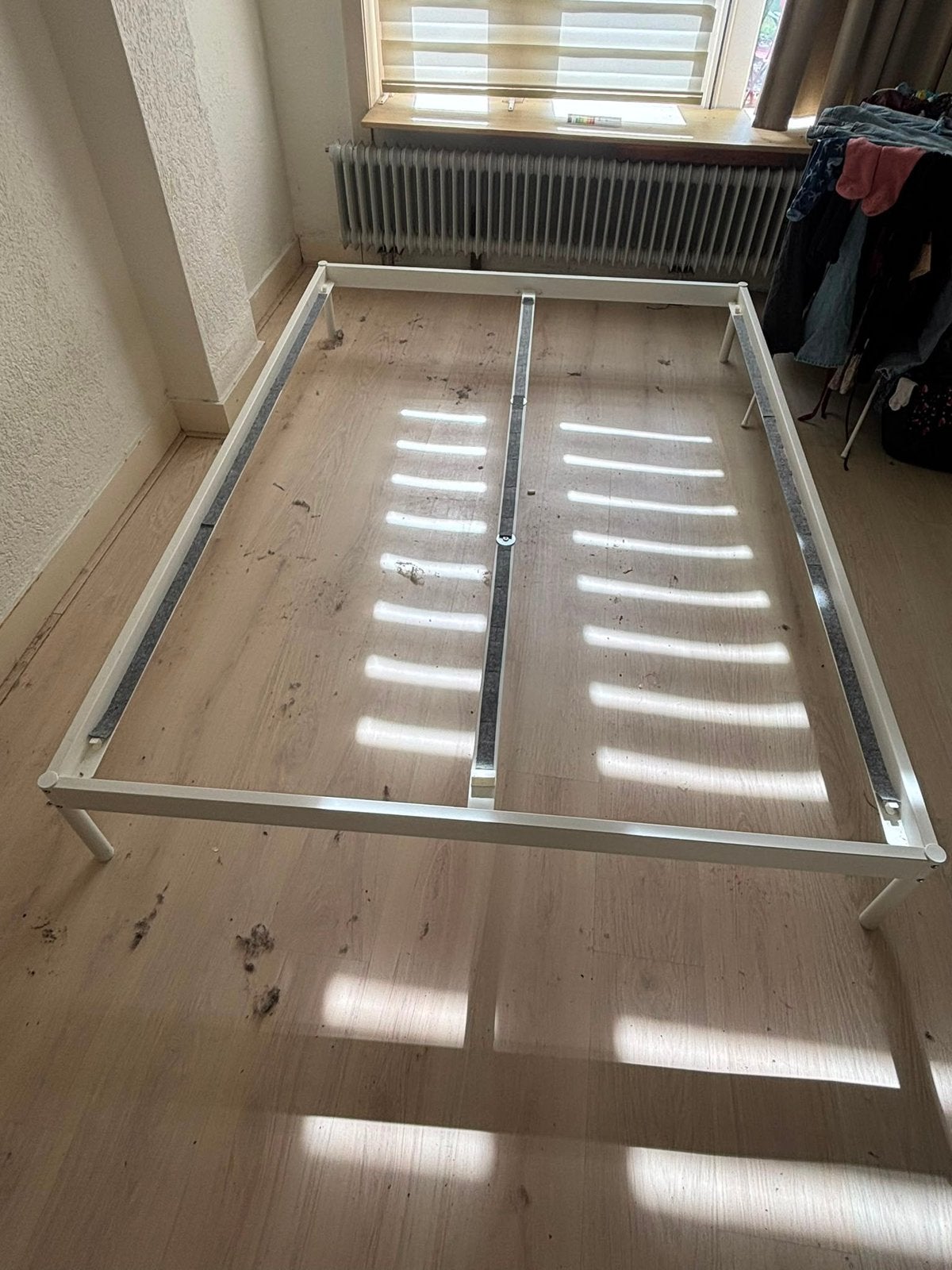 GRATIS af te halen; Wit ijzeren bedframe 1.40 x 2.00, Ophalen, Wit, Tweepersoons, 140 cm