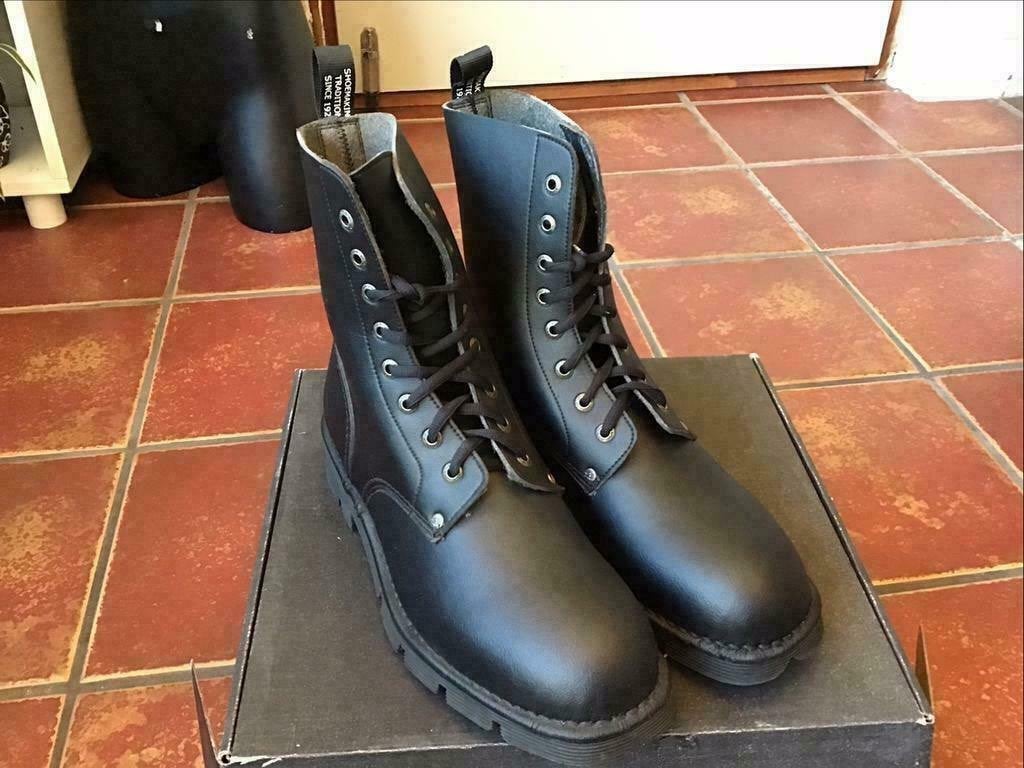 Hoge zwarte new rock schoenen/kisten maat 47 nieuw, Kleding | Heren, Zwart, Nieuw, Ophalen of Verzenden, REGINA