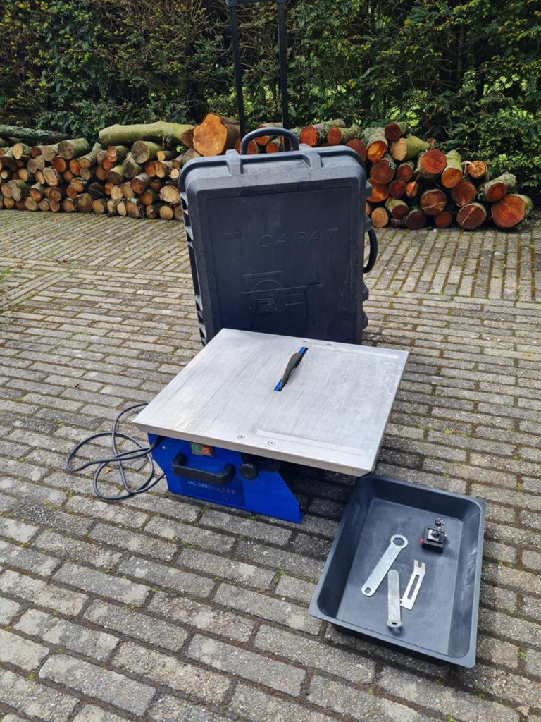 CARAT mc-1801 laser tegelzaag in originele koffer, Ophalen, Gebruikt, 70 mm of meer, 1200 watt of meer