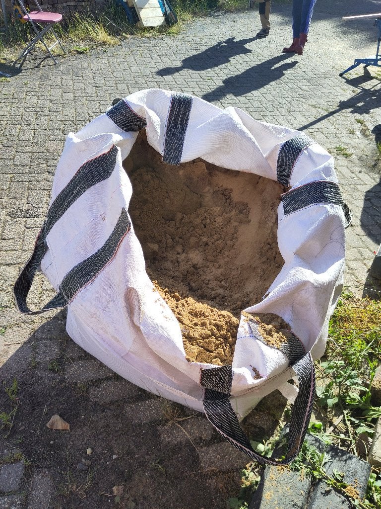 Gratis 2 kuub zand op te halen, Tuin en Terras, Zand, Ophalen, Gebruikt, Ophoogzand