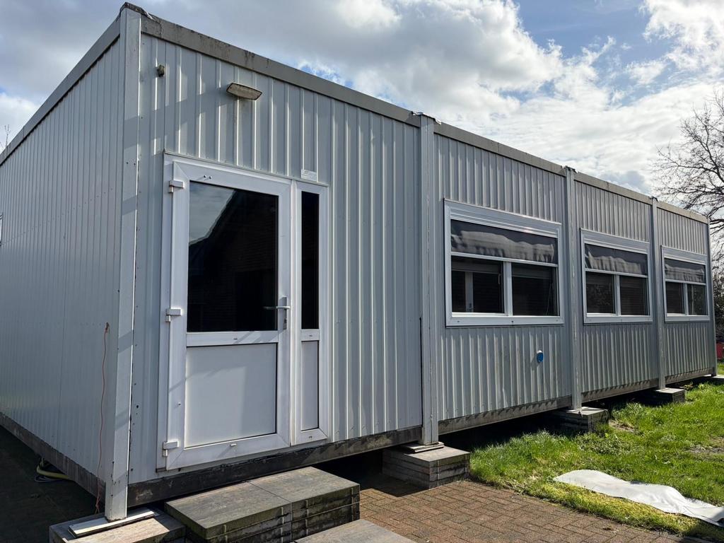 Woonunit 12x6,2m met complete inrichting en voorzieningen, Ophalen