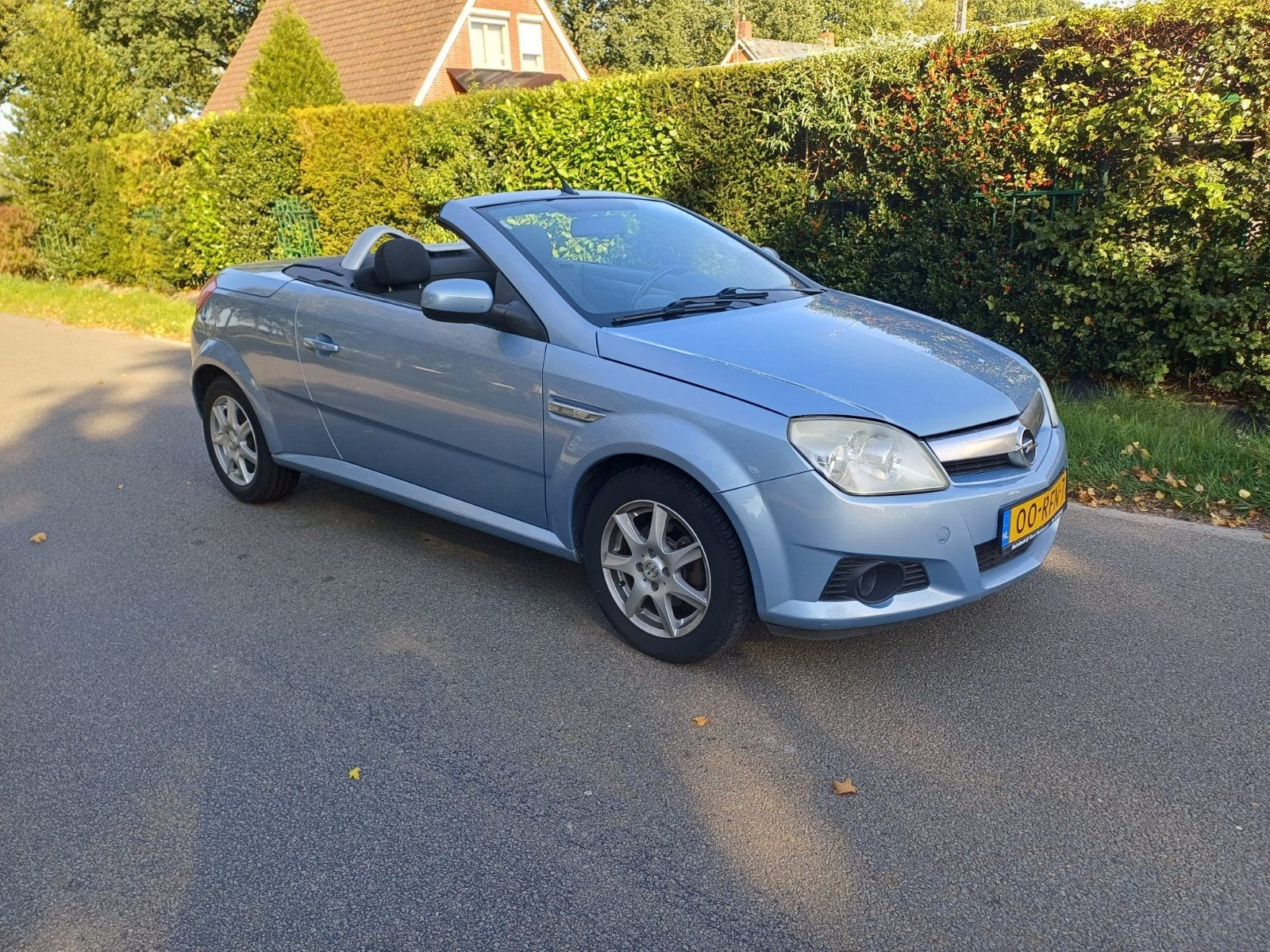 Opel Tigra 1.4 16V Twintop 2005 Blauw, Voorwielaandrijving, 4 cilinders, Cabriolet, Blauw