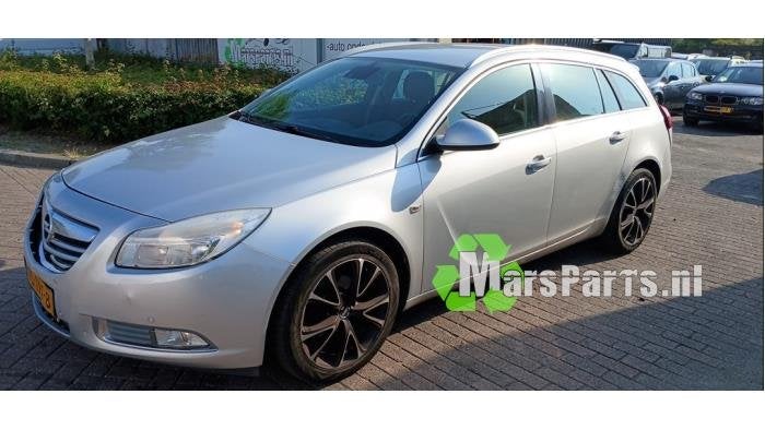 Dak van een Opel Insignia, Gebruikt, -, -, Opel