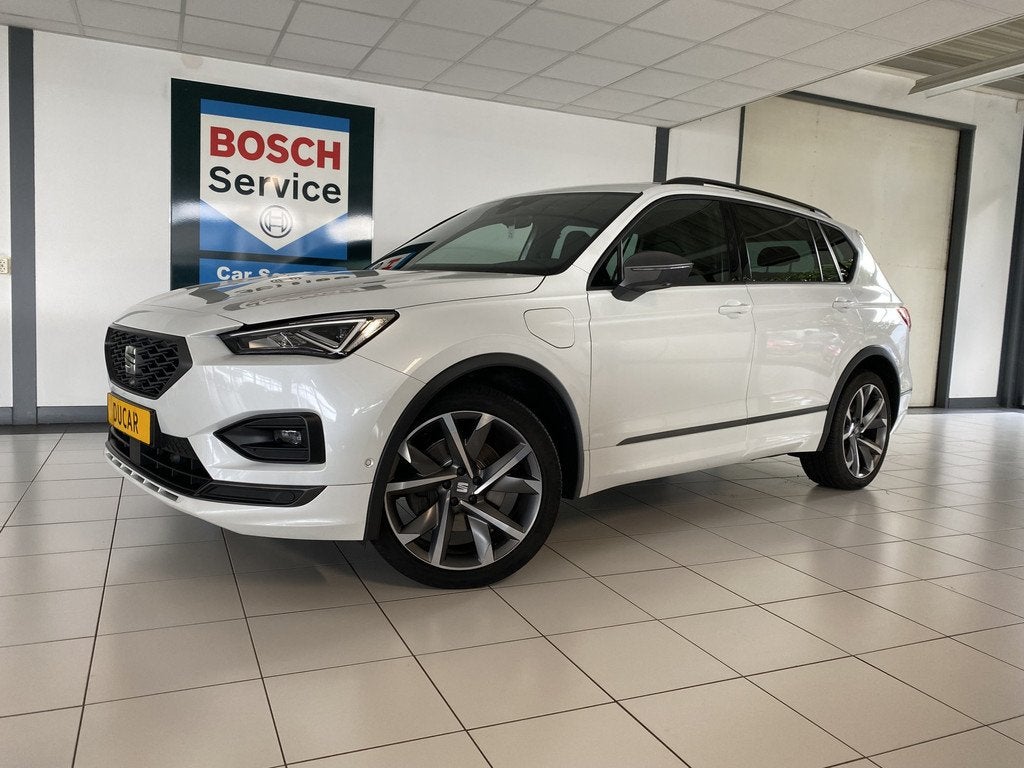 SEAT Tarraco 1.4 TSI e-Hybrid PHEV FR Trekhaak /Apple carpla, 12 maanden, 4 cilinders, Leder en Stof, Wit