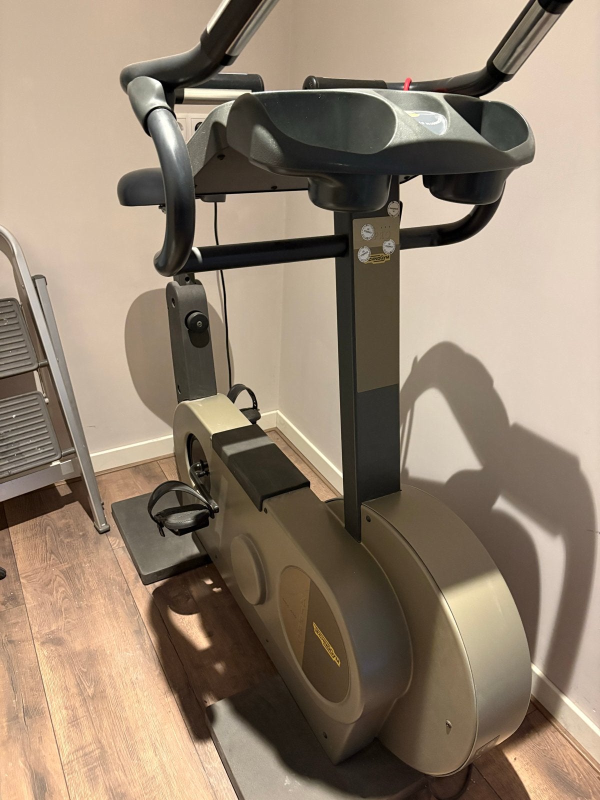 Technogym Bike 600 Hometrainer - Professionele Kwaliteit, Sport en Fitness, Gebruikt, Ophalen of Verzenden, Metaal, Benen
