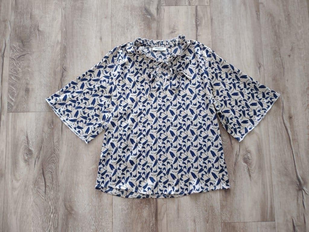 Prachtige ecru blouse met blauwe details, Akoz de Toi top, M, Maat 38/40 (M), Ophalen of Verzenden, Onb, Onb
