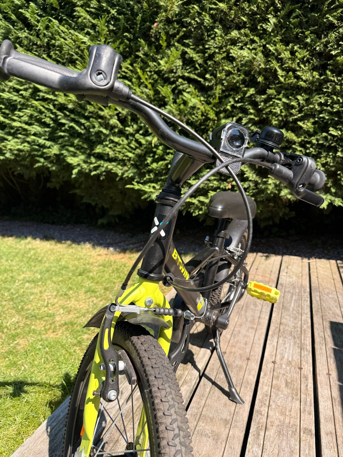 B'Twin kinderfiets 16 inch - zo goed als nieuw, Ophalen, Zo goed als nieuw, Velgrem, 16 tot 20 inch