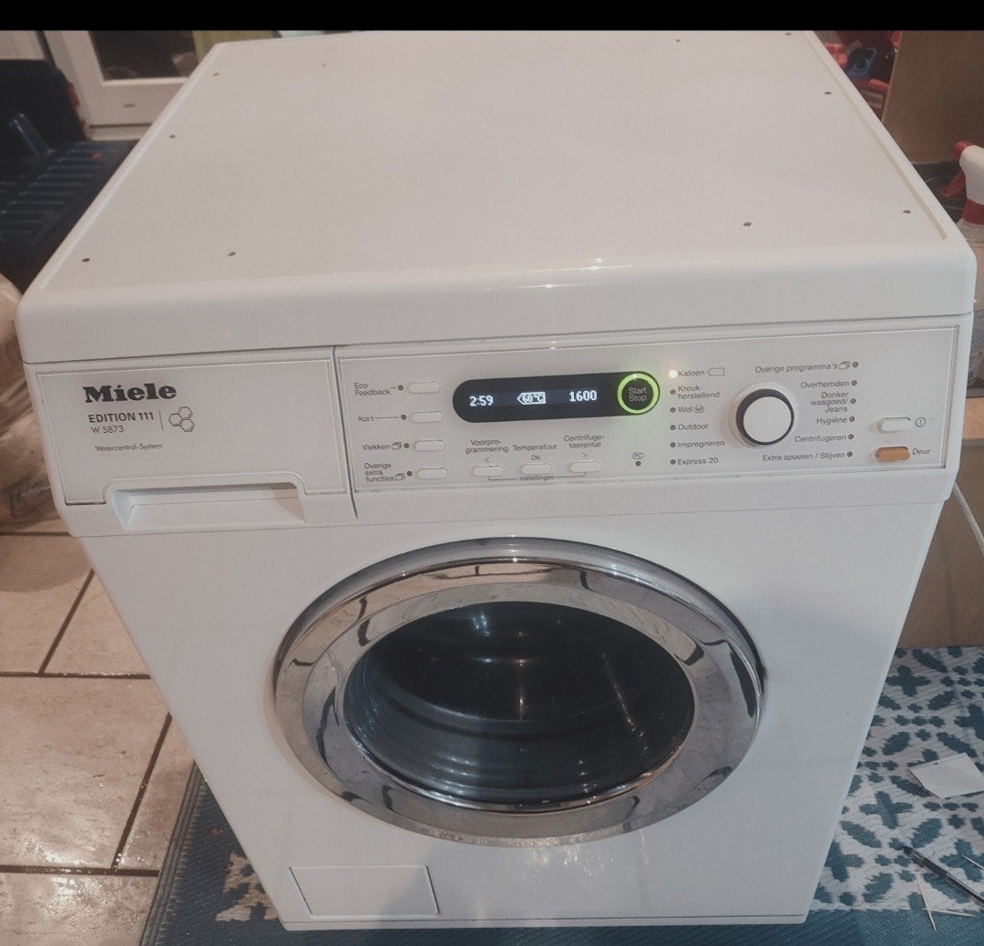 Miele 8Kilo-1600toeren A+++ energie zuinig in topstaat, Witgoed en Apparatuur, Wasmachines, Ophalen, 6 tot 8 kg, 85 tot 90 cm