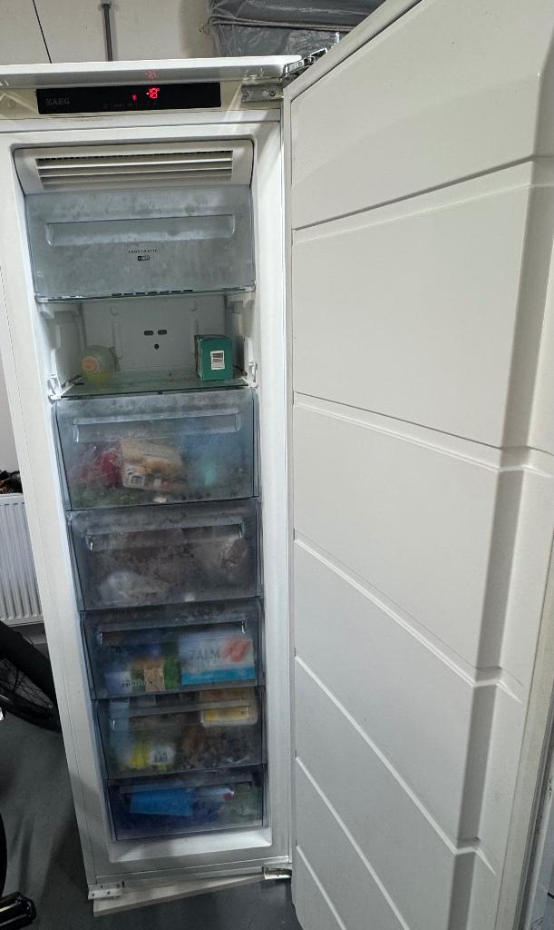 Vriezer AEG, Witgoed en Apparatuur, Vriezers en Diepvrieskisten, Gebruikt, 160 cm of meer, Inbouw, 60 tot 90 cm