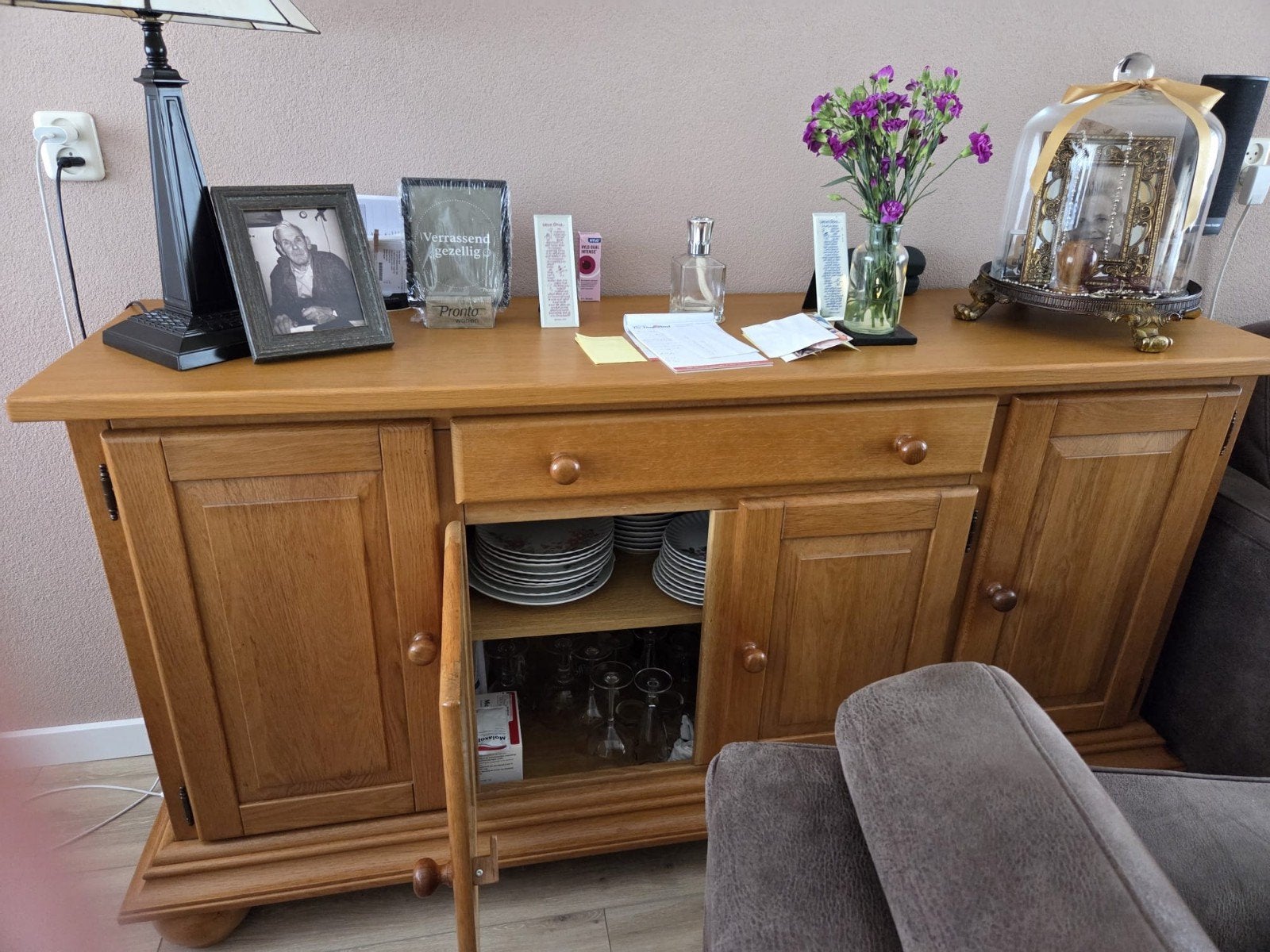 dressoir, tafel, rotan stoelen, Ophalen, 25 tot 50 cm, 150 tot 200 cm