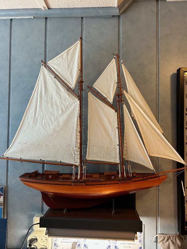 Zeilboot miniatuur, Ophalen, Zo goed als nieuw
