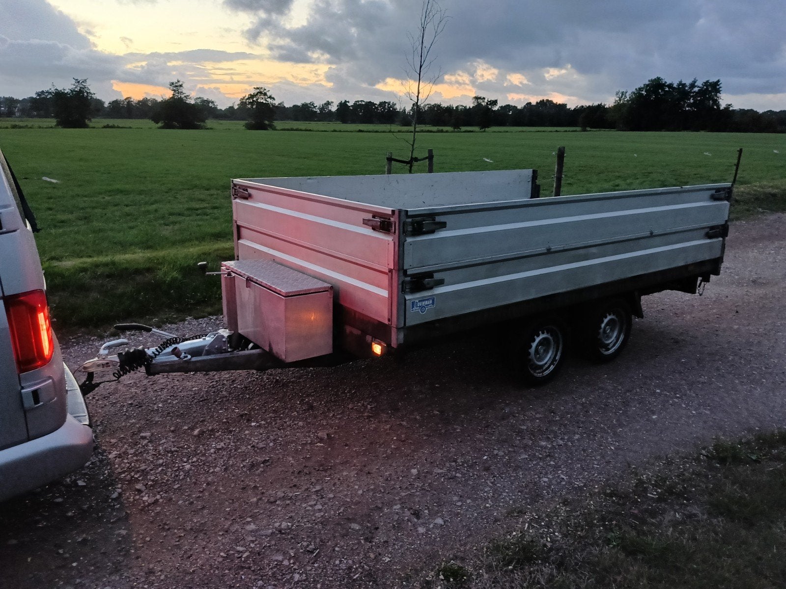 Hapert 3-zijdige elektrische kieper 335x200cm, Auto diversen, Aanhangers en Bagagewagens, Ophalen, Gebruikt