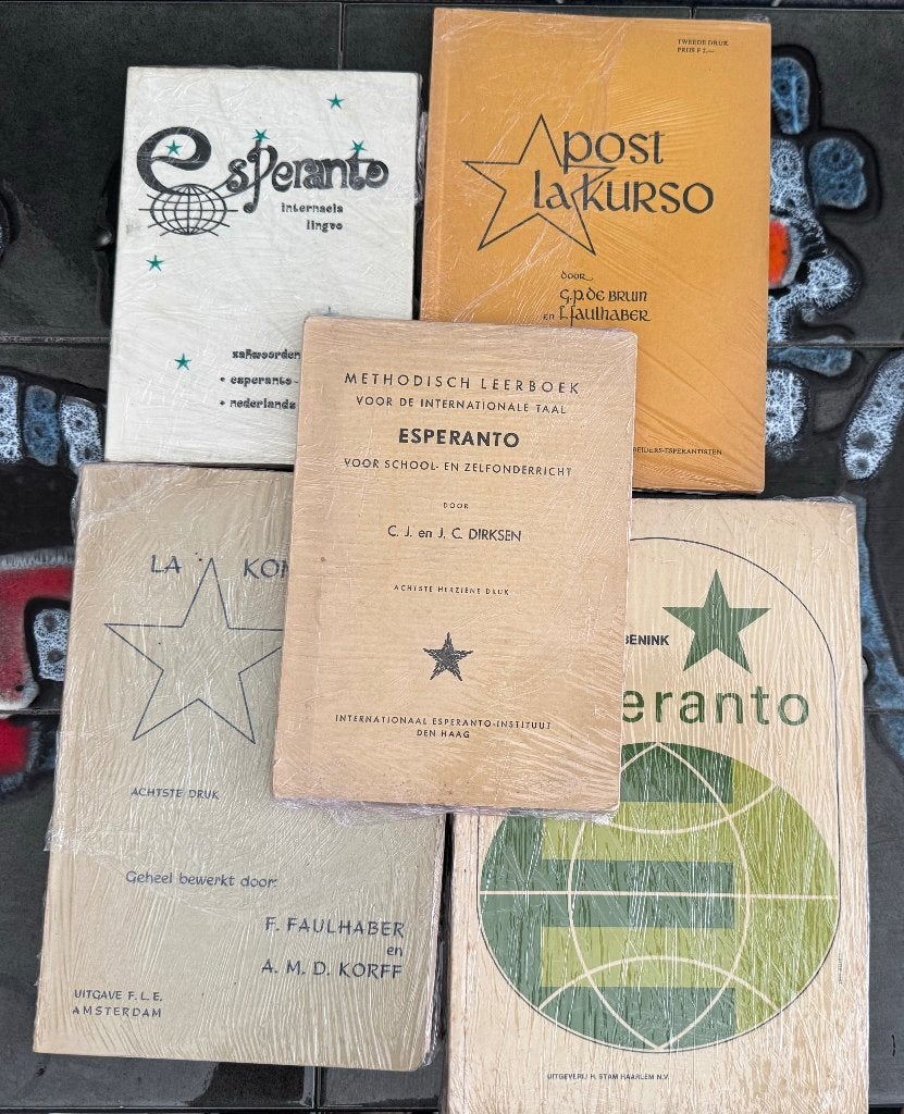 Esperanto leerboekjes 5x, Ophalen of Verzenden, Gelezen, Esperanto