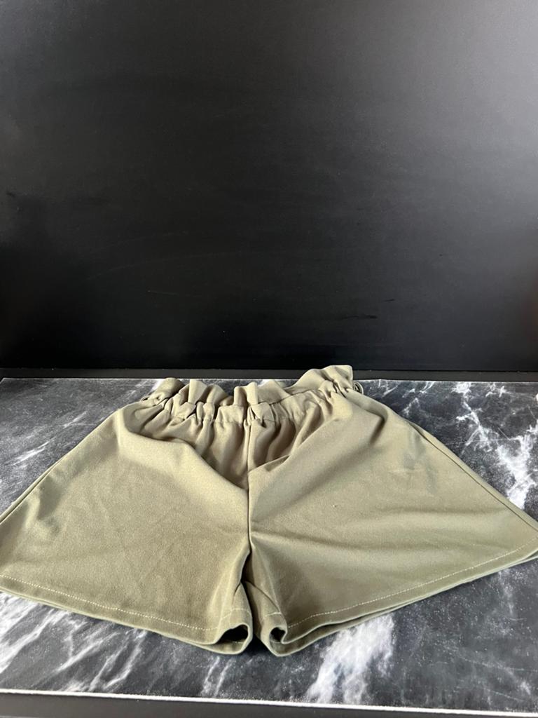 Groene korte broek maat S, Maat 38/40 (M), Kort, Ophalen of Verzenden, Zo goed als nieuw