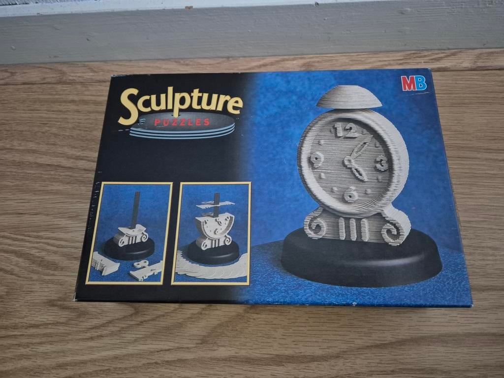 MB Sculpture Puzzel Klok - Uniek 3D Knutselproject, Hobby en Vrije tijd, Ophalen, Gebruikt, Overige thema's, Kunststof