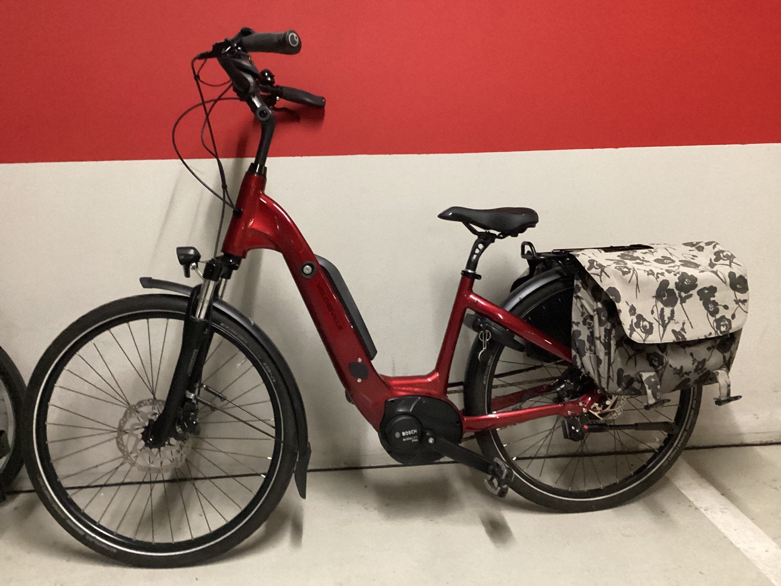E Bike met klein frame (42cm) en automatische versnelling, Fietsen en Brommers, Elektrische fietsen, Zo goed als nieuw, Minder dan 47 cm