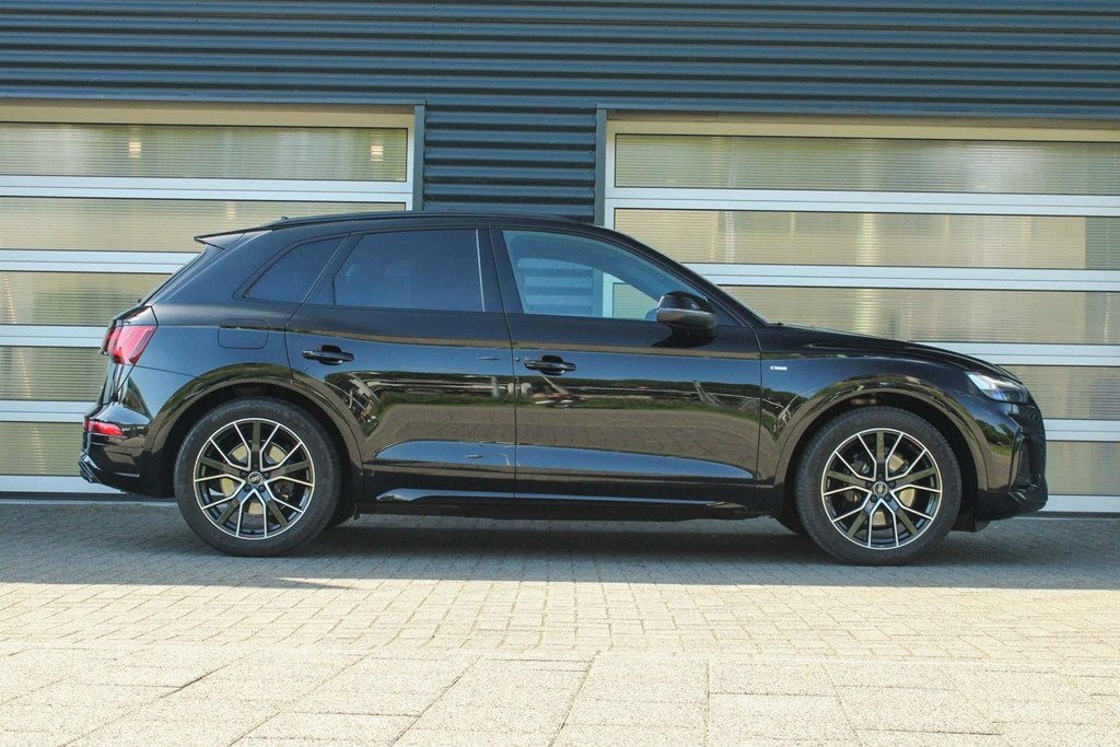 Audi Q5 55 TFSIe 367pk quattro Competition | Luchtvering | P, Auto's, Audi, Automaat, 12 maanden, 14 kWh, Gebruikt