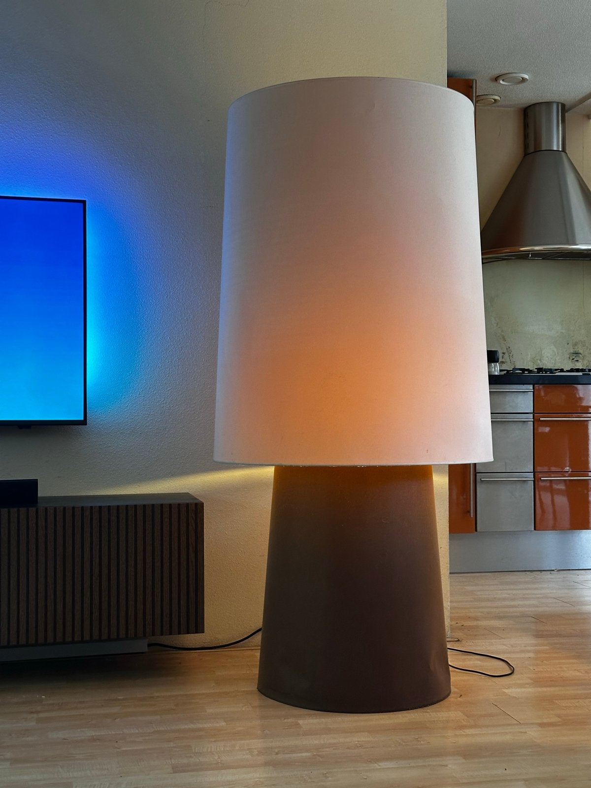 Grote design vloerlamp ( H 165 / B 92 ), Ophalen, Gebruikt, Textiel, Modern/minimalistisch