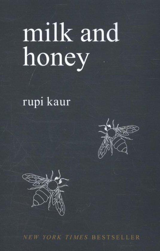 Milk and Honey - Rupi Kaur (Engelstalige poëziebundel), Ophalen of Verzenden, Zo goed als nieuw