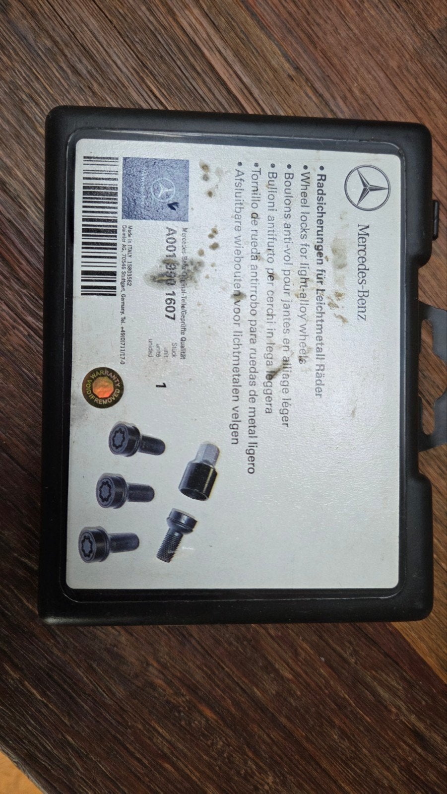 Originele Mercedes wielsloten (set), Ophalen