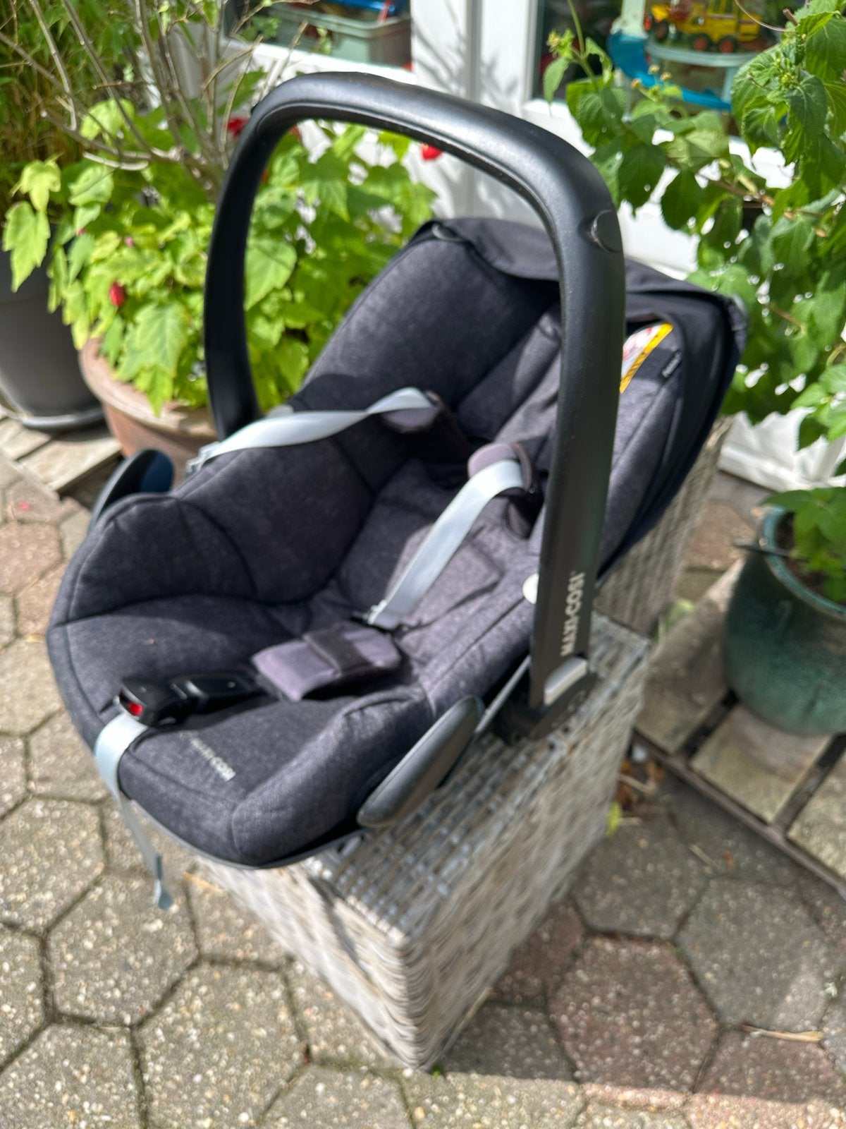 Maxi-Cosi Pebble Plus autostoel en inbouw beugel voor Lovens, Kinderen en Baby's, Ophalen, Autogordel of Isofix, Zijbescherming