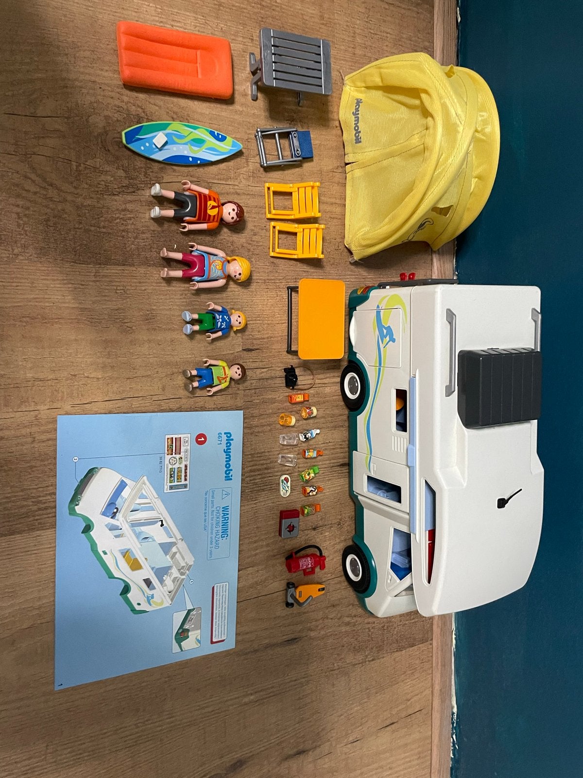 Playmobil Camper met accessoires en figuren, Kinderen en Baby's, Speelgoed | Playmobil, Ophalen of Verzenden, Gebruikt