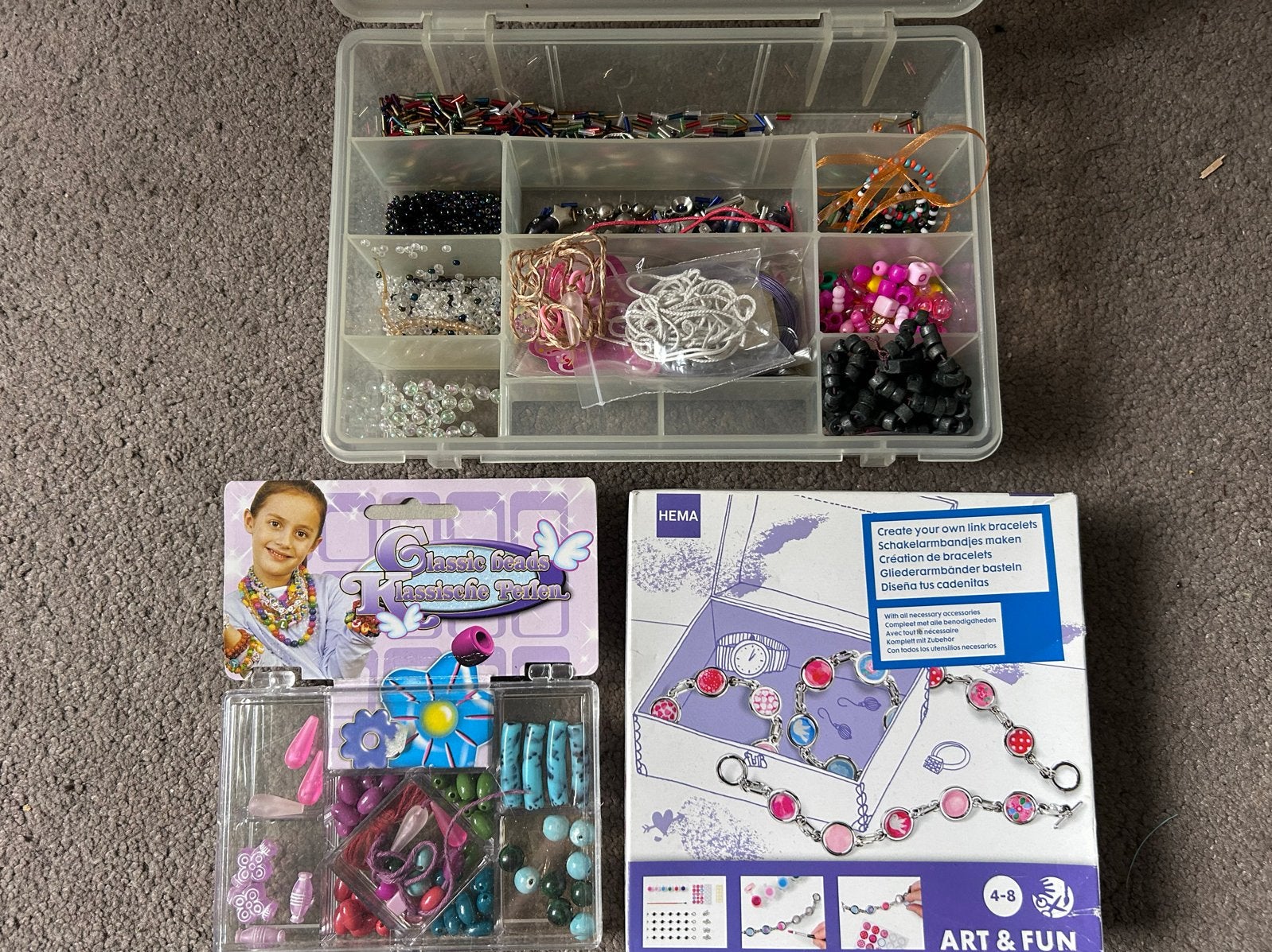 Grote set kralen en armbandjes maken - HEMA & Classic Beads, Ophalen of Verzenden, Gebruikt, Kraal