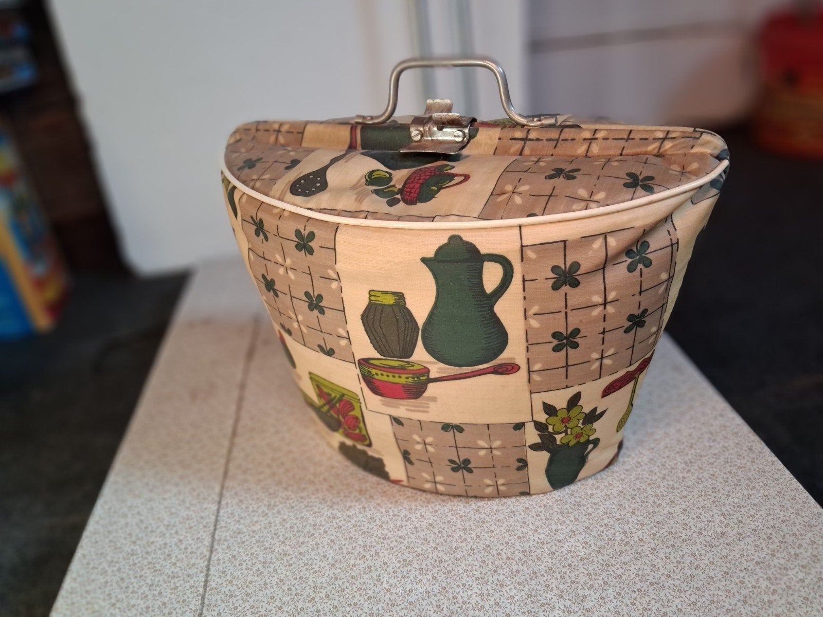 Vintage geïsoleerde theemuts, Ophalen of Verzenden