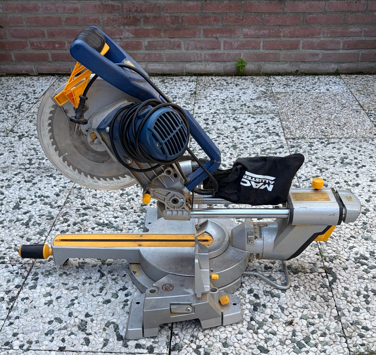Afkortzaag Mac Allister, Doe-het-zelf en Verbouw, Gereedschap | Zaagmachines, Ophalen, Gebruikt, 70 mm of meer, Afkortzaag