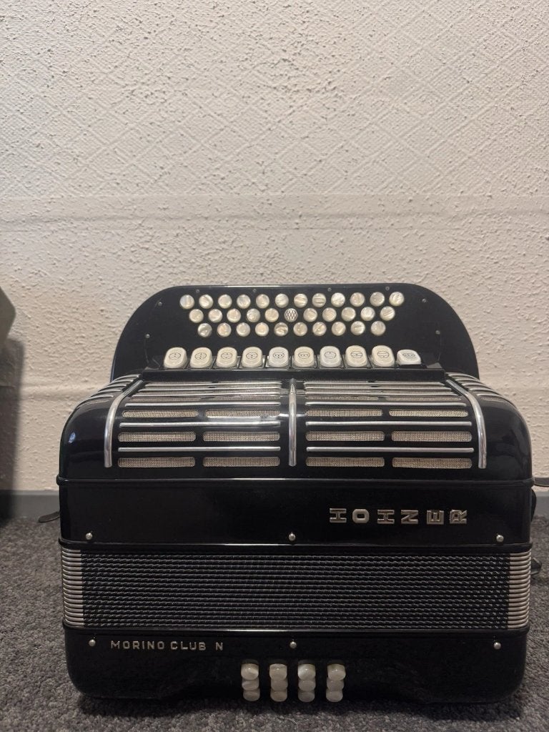 Hohner Morino Club N Trekzak Harmonica C/F, Gebruikt, Overige formaten, Met koffer, Ophalen of Verzenden