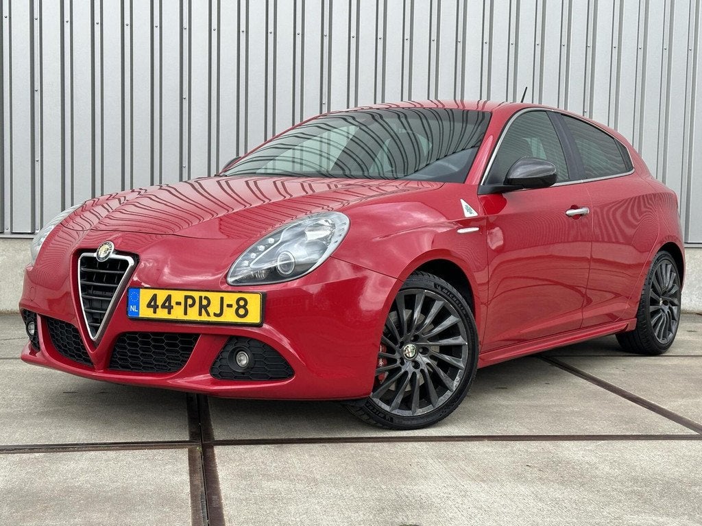 Alfa Romeo Giulietta 1.7 TBi Quadrifoglio Verde 236PK Leder, Euro 5, Gebruikt, 1295 kg, 4 cilinders