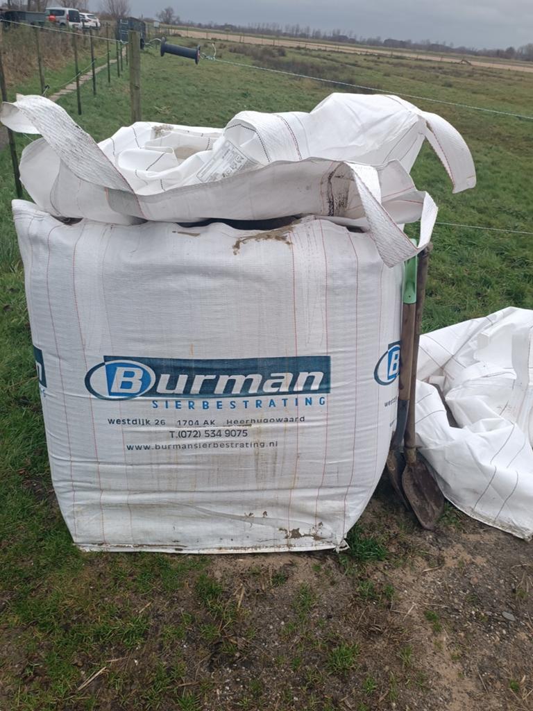 Gratis 2 lege big bag zakken, Ophalen