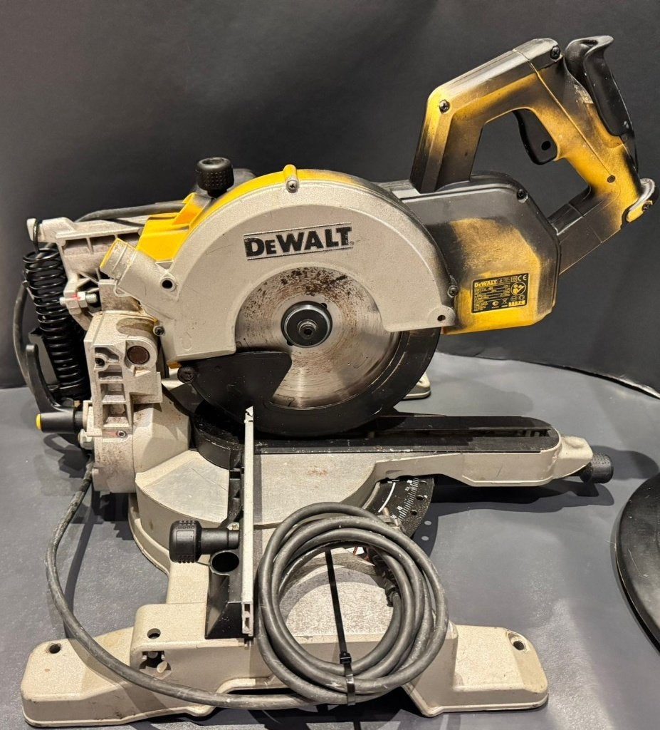 DeWalt DW770 QS Afkortzaag - 1600W, 216mm zaagblad, Doe-het-zelf en Verbouw, Ophalen, Gebruikt, DeWalt, Afkortzaag