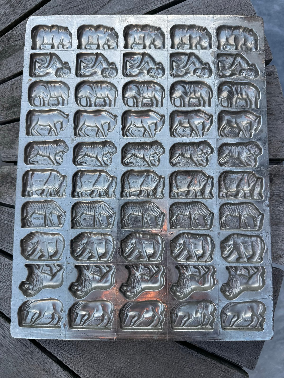 Antieke chocoladevormen: Dieren en klavertjes vier, Ophalen of Verzenden