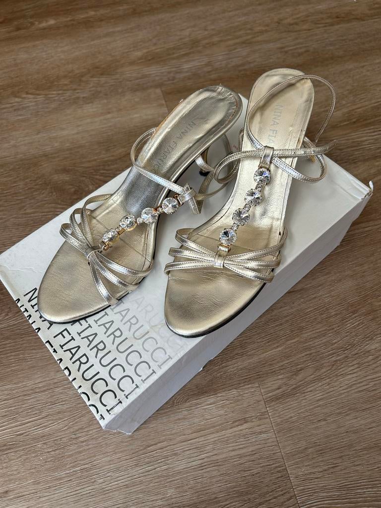 Elegante gouden trouwschoenen met strass - Maat 5 (38), Kleding | Dames, Ophalen, Gedragen, Overige kleuren, Schoenen