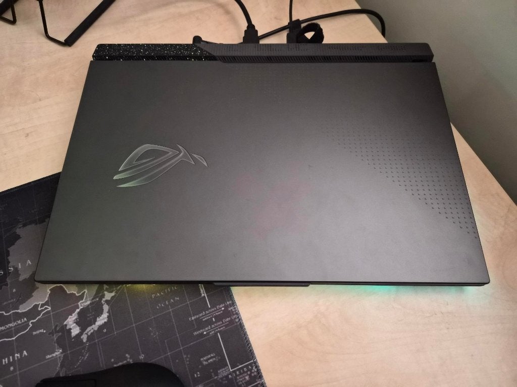 ASUS ROG Strix G17 G713PV Gaming Laptop - Ryzen 9 - RTX 4060, Met videokaart, Qwerty, ASUS, Zo goed als nieuw