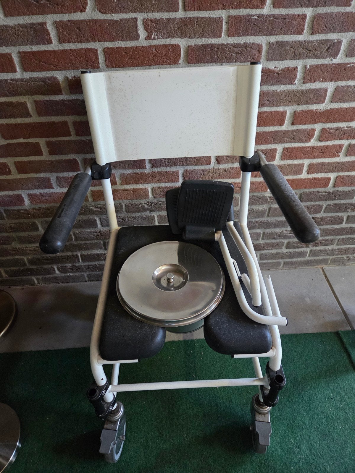 gratis af te halen po stoel met bijbehoren, Ophalen